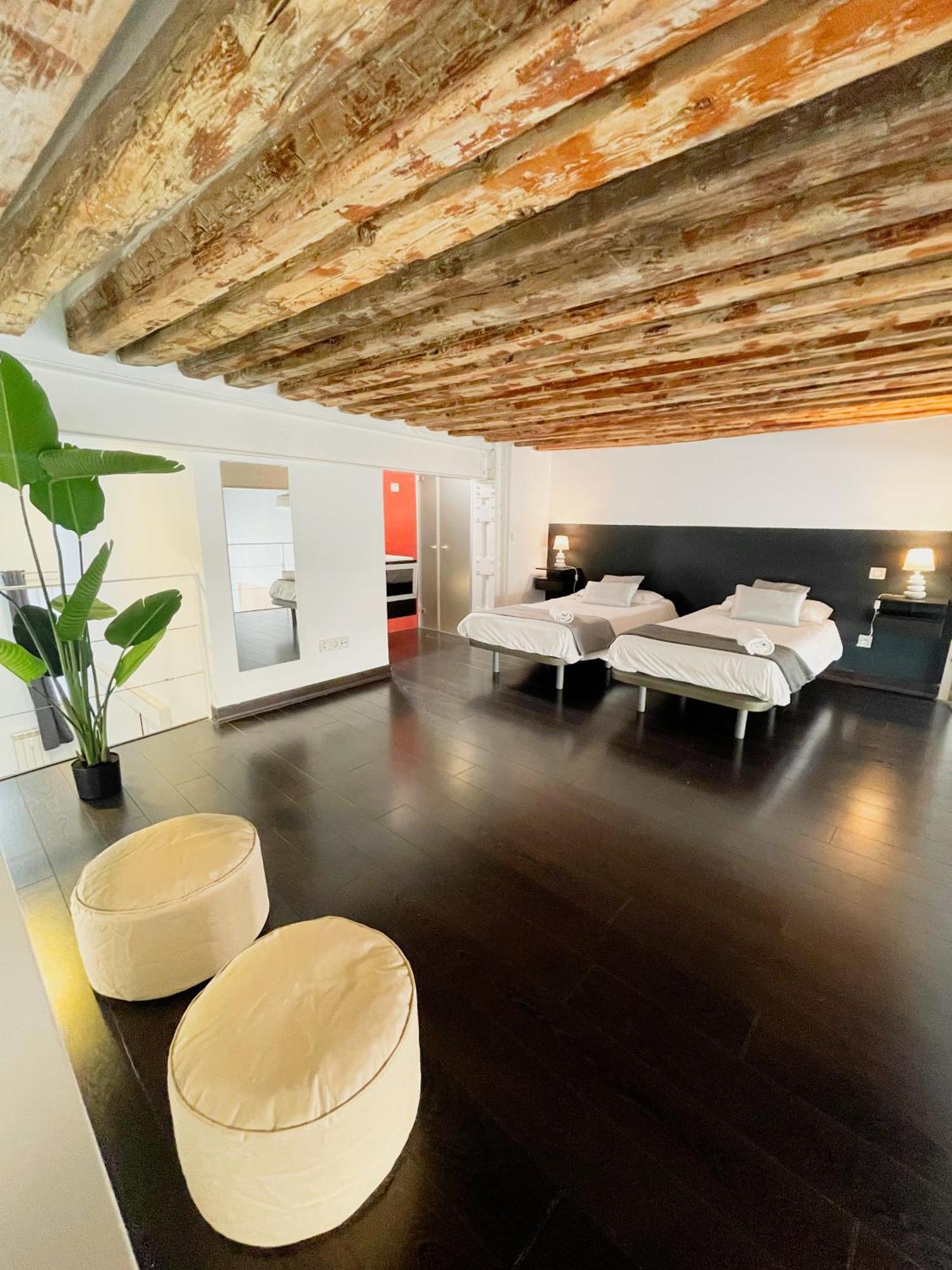 Carretas Duplex Exterior Derecha Appartement Madrid Buitenkant foto